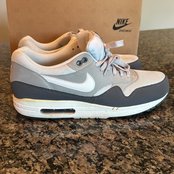 Nike air max 1 Gray and White Sneakers EUC 10.5 - Picture 5 of 13